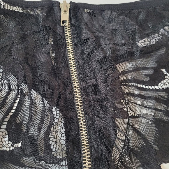 Yandy 2-Piece Black Bra and Thong Zip Panty Sexy Lace Lingerie Set Size L / XL - Picture 5 of 13